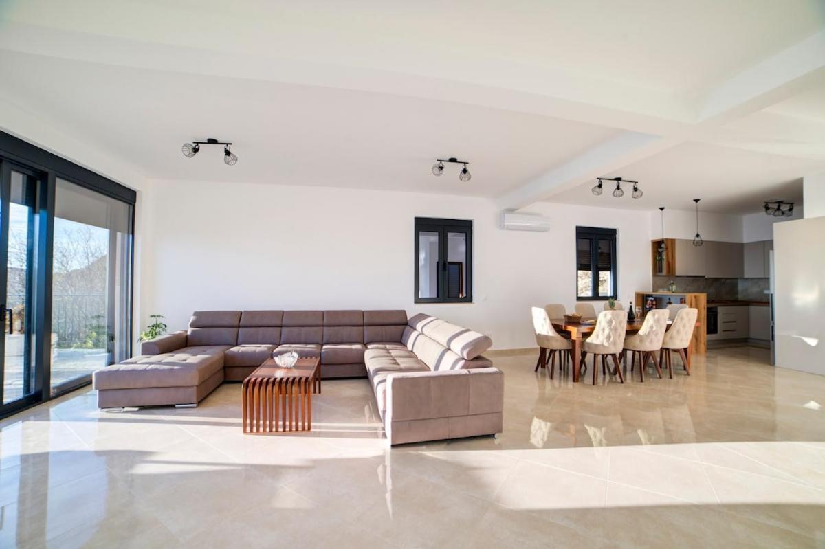 Villa Jelena With Private Pool - Lapcici Budva Dış mekan fotoğraf