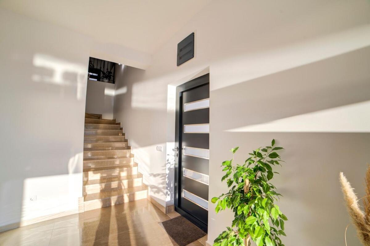 Villa Jelena With Private Pool - Lapcici Budva Dış mekan fotoğraf