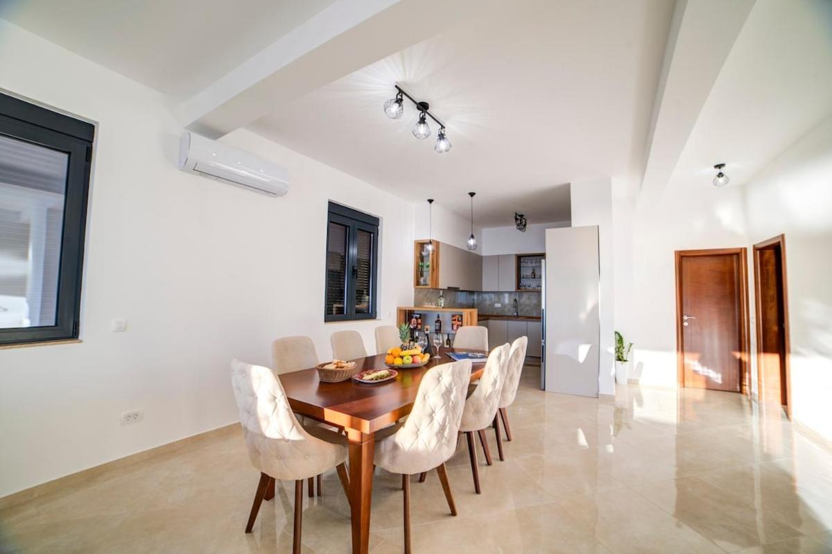 Villa Jelena With Private Pool - Lapcici Budva Dış mekan fotoğraf