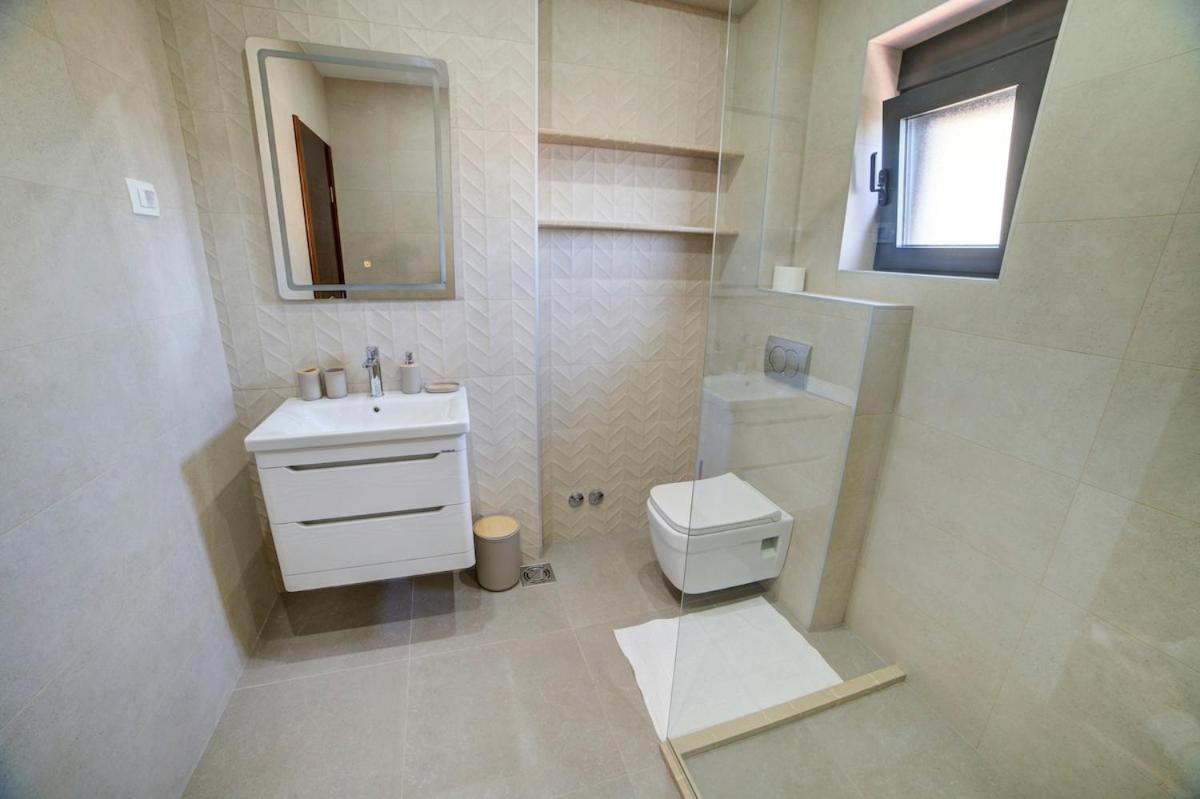 Villa Jelena With Private Pool - Lapcici Budva Dış mekan fotoğraf
